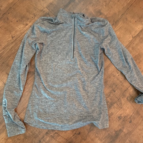 Nike Dri-Fit Workout Top - Picture 1 of 3